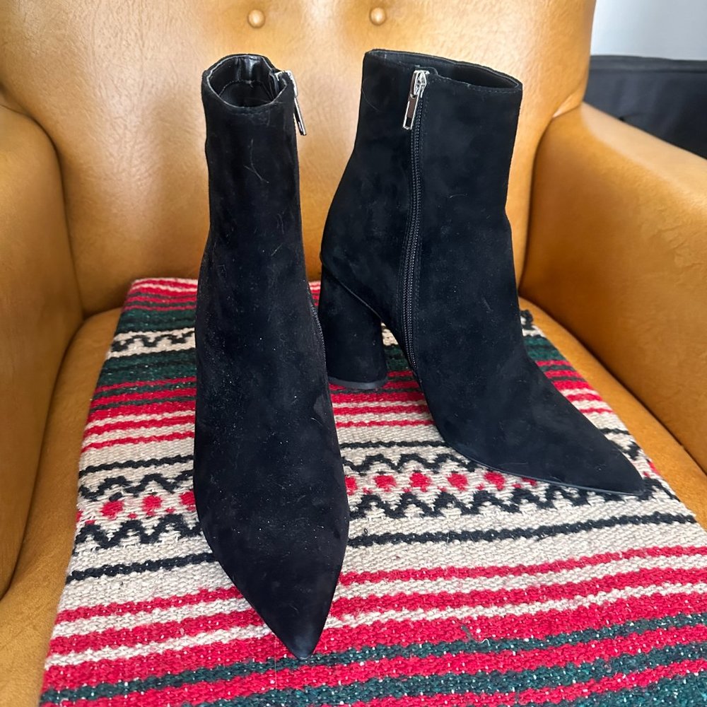Steve Madden Vallor Boots Black Velvet Size 8.5 New